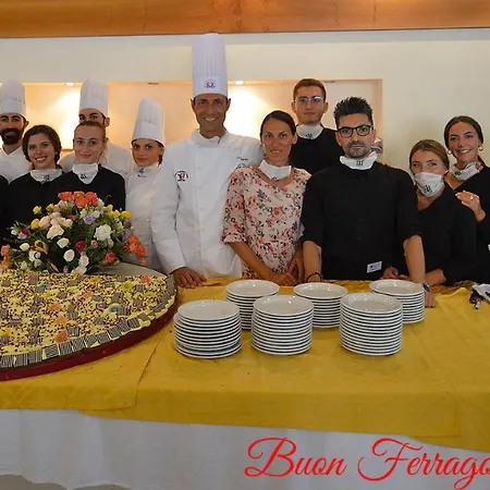 Turistica Hotel 3*