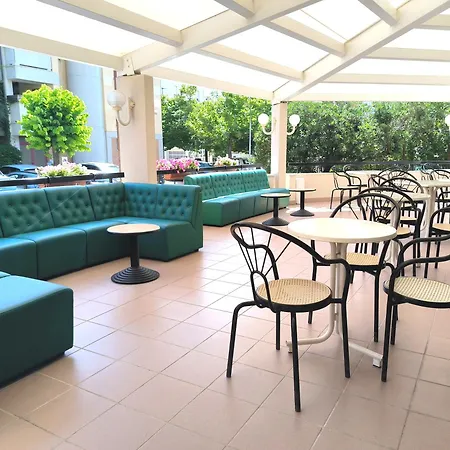 Turistica 西尼加利亚