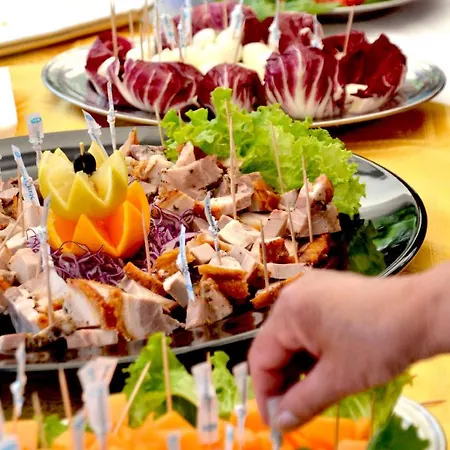 Turistica 酒店 西尼加利亚