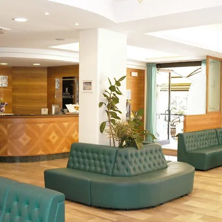 Turistica מלון 3*